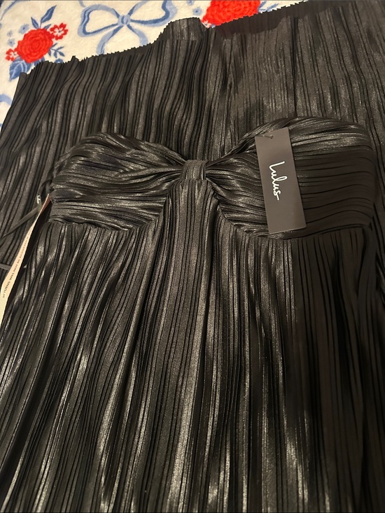 Lulus Dresses & Skirts - Lulu's Black Pleated Strapless Evening Dress